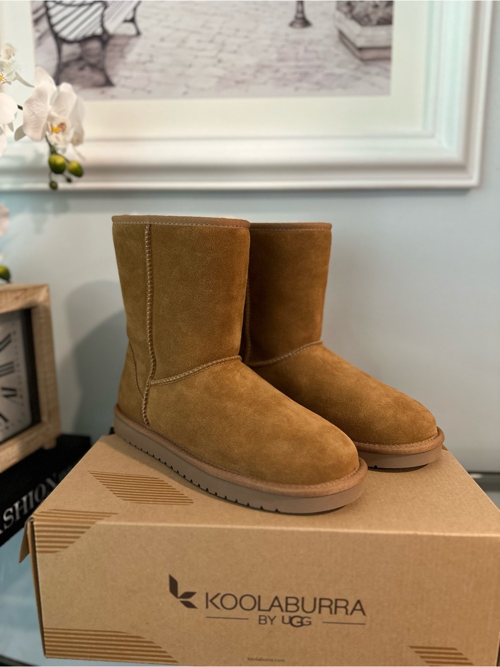 NIB Koolaburra by UGG Koola Short Boots Chestnut Suede Size 8